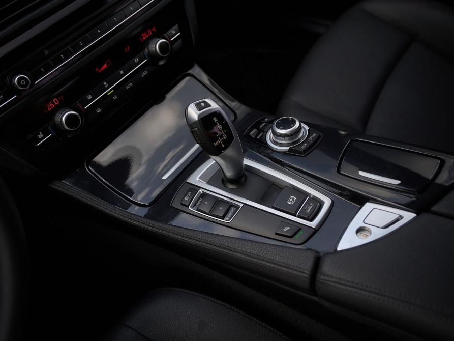 BMW 5 серии VI (F10/F11/F07) Рестайлинг Казань  - изображение 10