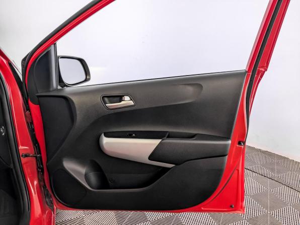 Kia Picanto III с пробегом 2018 года, цена 1 270 000 рублей, 92445 км, хэтчбек, Автокод Объявления