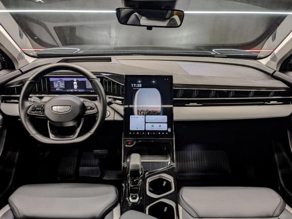 Geely Atlas II с пробегом 2024 года, цена 2 850 000 рублей, 43903 км, внедорожник, Автокод Объявления
