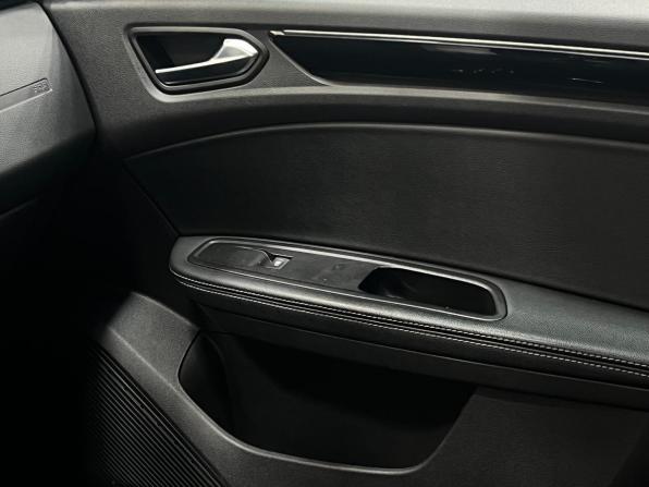 Renault Arkana I с пробегом 2019 года, цена 1 535 000 рублей, 66260 км, внедорожник, Автокод Объявления