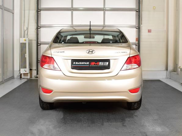 Hyundai Solaris I с пробегом 2013 года, цена 869 995 рублей, 144698 км, седан, Автокод Объявления