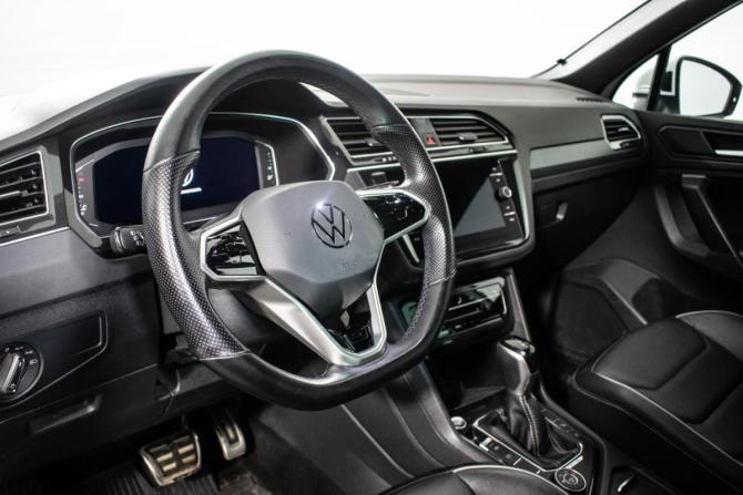 Volkswagen Tiguan II Рестайлинг с пробегом 2021 года, цена 3 460 000 рублей, 44000 км, внедорожник, Автокод Объявления