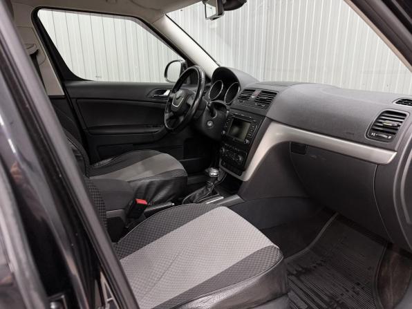 Skoda Yeti I с пробегом 2012 года, цена 858 000 рублей, 179734 км, внедорожник, Автокод Объявления