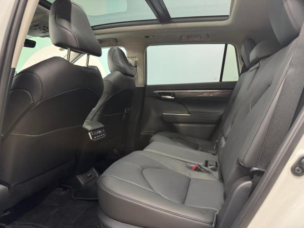 Toyota Highlander IV (XU70) с пробегом 2025 года, цена 4 990 000 рублей, 92 км, внедорожник, Автокод Объявления