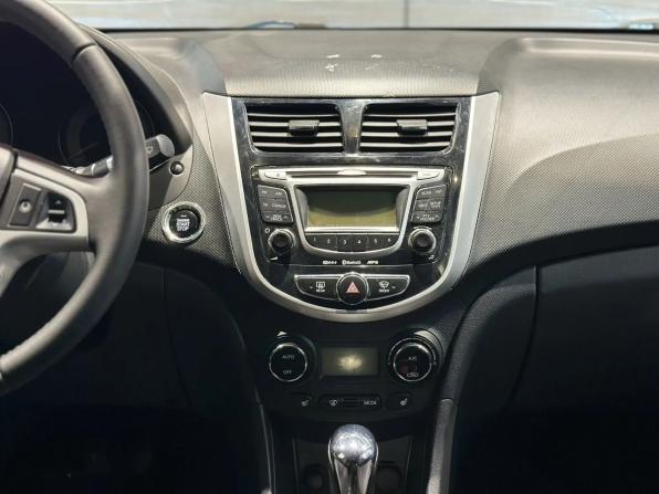 Hyundai Solaris I с пробегом 2012 года, цена 780 000 рублей, 209000 км, седан, Автокод Объявления