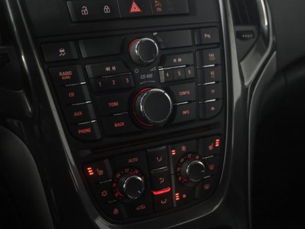 Opel Astra J Рестайлинг с пробегом 2013 года, цена 729 000 рублей, 228058 км, хэтчбек, Автокод Объявления