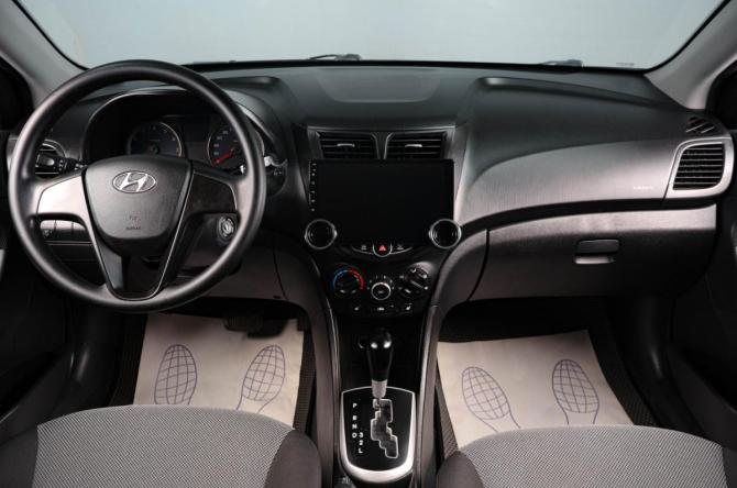 Hyundai Solaris I с пробегом 2013 года, цена 899 000 рублей, 250000 км, седан, Автокод Объявления