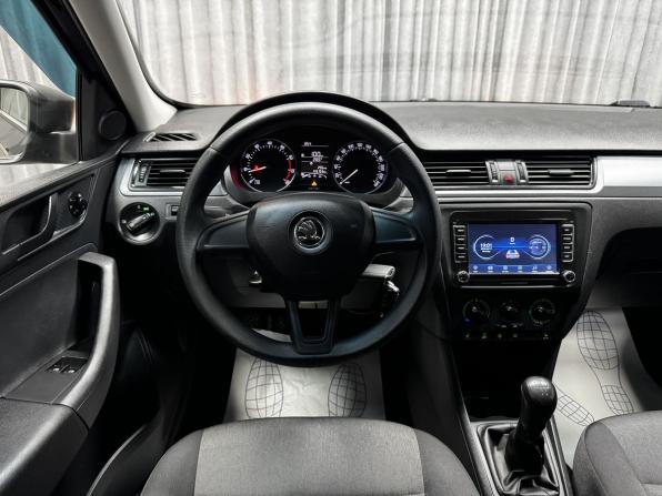 Skoda Rapid I с пробегом 2016 года, цена 920 000 рублей, 143153 км, лифтбек, Автокод Объявления