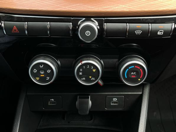 Lada (ВАЗ) Vesta I Рестайлинг (NG) с пробегом 2023 года, цена 1 320 000 рублей, 48077 км, седан, Автокод Объявления