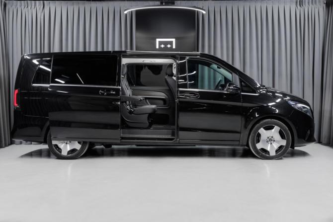 Новый Mercedes-Benz V-Класс III (W447) Рестайлинг 2 2025 года, цена 15 318 600 рублей, минивэн, Автокод Объявления