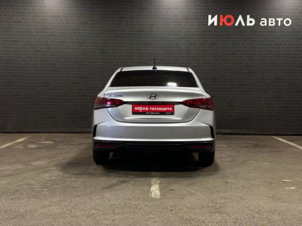 Hyundai Solaris II Рестайлинг с пробегом 2021 года, цена 1 300 000 рублей, 109052 км, седан, Автокод Объявления