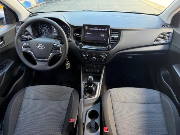 Hyundai Solaris II Рестайлинг с пробегом 2021 года, цена 1 350 000 рублей, 128000 км, седан, Автокод Объявления