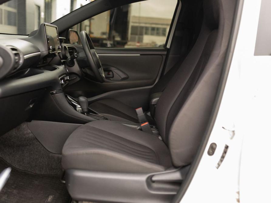 Toyota Yaris IV Новосибирск  - изображение 19