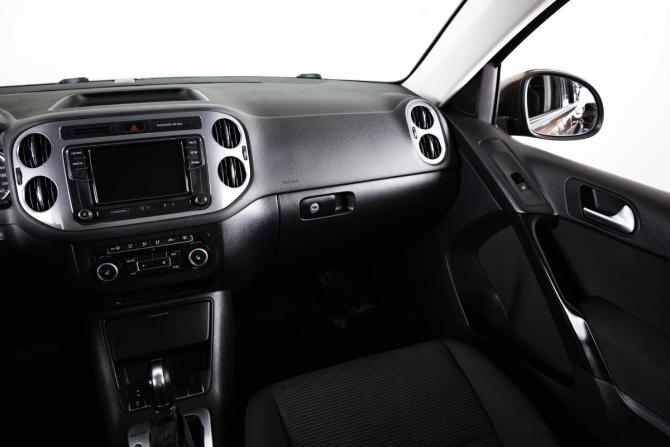 Volkswagen Tiguan I Рестайлинг с пробегом 2015 года, цена 1 599 000 рублей, 198333 км, внедорожник, Автокод Объявления
