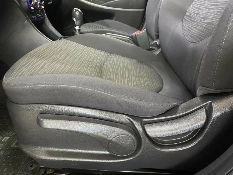 Hyundai Solaris I Рестайлинг Набережные Челны  - изображение 8