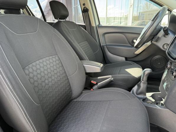 Renault Sandero II с пробегом 2014 года, цена 650 000 рублей, 225000 км, хэтчбек, Автокод Объявления