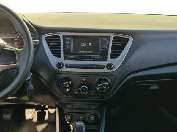 Hyundai Solaris II с пробегом 2019 года, цена 1 235 000 рублей, 116905 км, седан, Автокод Объявления