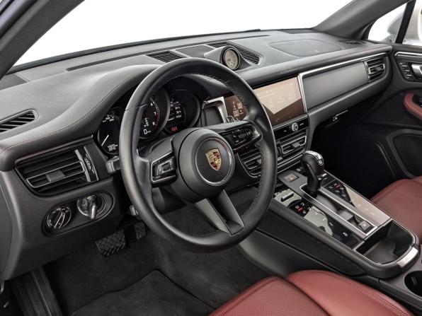 Porsche Macan I Рестайлинг 2 с пробегом 2023 года, цена 8 170 000 рублей, 4927 км, внедорожник, Автокод Объявления