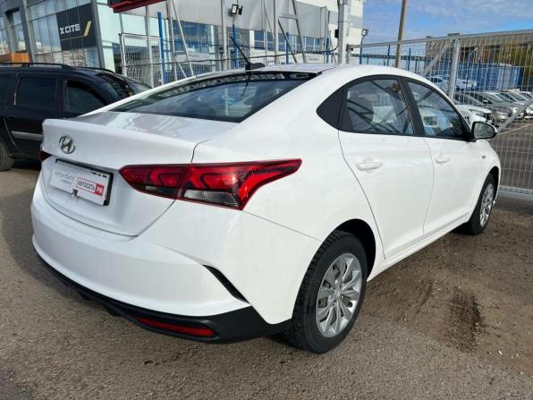Hyundai Solaris II Рестайлинг с пробегом 2022 года, цена 1 655 589 рублей, 88001 км, седан, Автокод Объявления