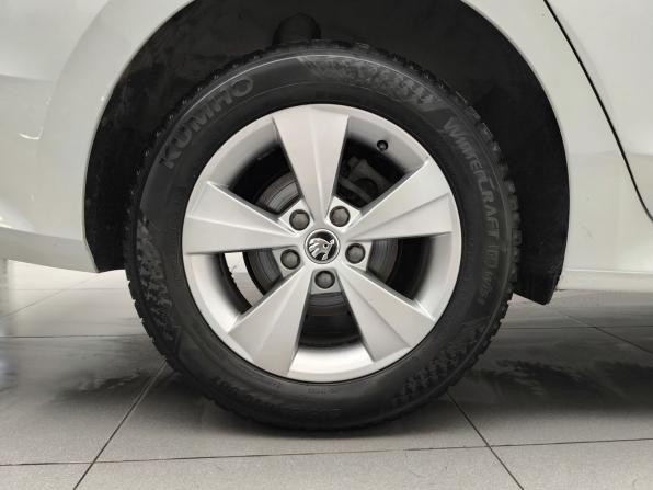 Skoda Octavia IV (A8) с пробегом 2021 года, цена 2 284 000 рублей, 51704 км, лифтбек, Автокод Объявления