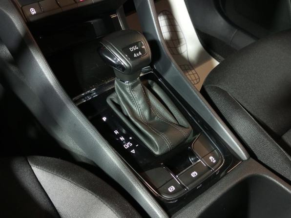 Skoda Karoq I с пробегом 2020 года, цена 2 149 000 рублей, 145846 км, внедорожник, Автокод Объявления