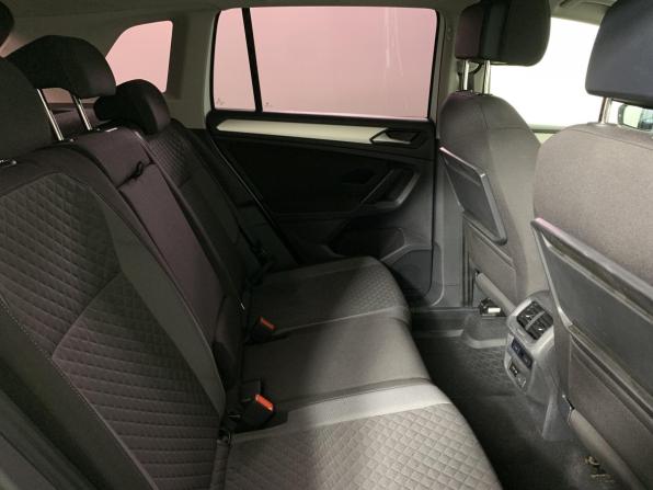 Volkswagen Tiguan II с пробегом 2019 года, цена 1 976 000 рублей, 176959 км, внедорожник, Автокод Объявления