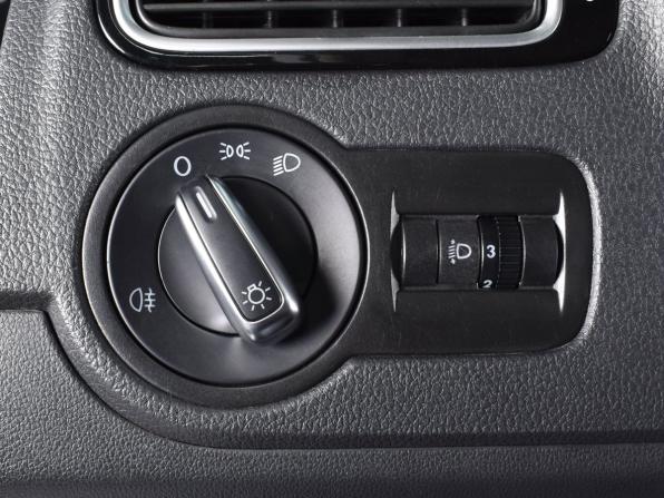 Volkswagen Polo V Рестайлинг с пробегом 2019 года, цена 1 119 999 рублей, 163934 км, седан, Автокод Объявления