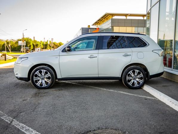 Mitsubishi Outlander III с пробегом 2013 года, цена 1 848 000 рублей, 154031 км, внедорожник, Автокод Объявления