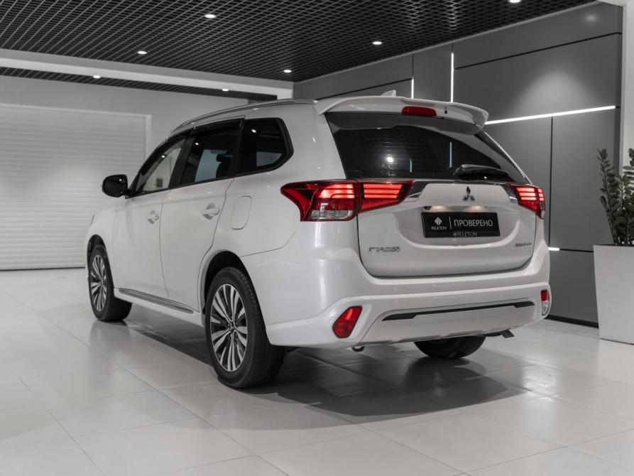 Mitsubishi Outlander III Рестайлинг 3 Москва  - изображение 4