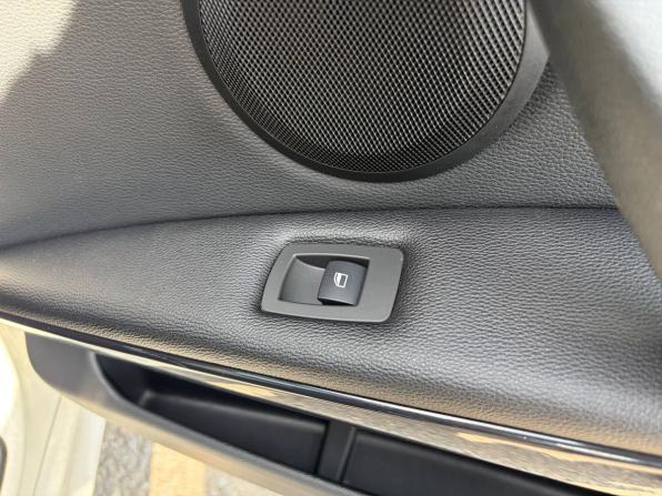 BMW 3 серии V (E90/E91/E92/E93) Рестайлинг с пробегом 2011 года, цена 980 000 рублей, 197000 км, седан, Автокод Объявления