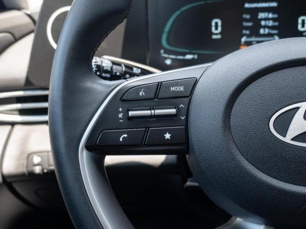 Hyundai Elantra VII (CN7) Рестайлинг с пробегом 2023 года, цена 2 150 000 рублей, 41987 км, седан, Автокод Объявления