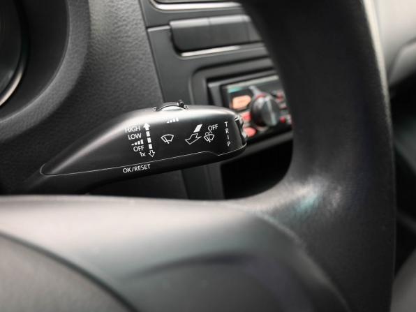 Volkswagen Polo V Рестайлинг с пробегом 2015 года, цена 929 000 рублей, 130656 км, седан, Автокод Объявления