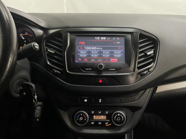 Lada (ВАЗ) Vesta I с пробегом 2017 года, цена 870 000 рублей, 102388 км, седан, Автокод Объявления