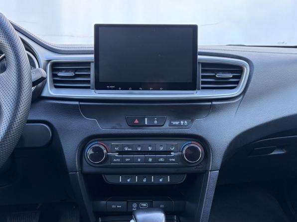 Kia Ceed III с пробегом 2019 года, цена 1 699 683 рубля, 113186 км, универсал, Автокод Объявления