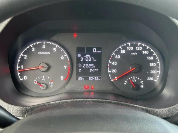 Hyundai Solaris II с пробегом 2018 года, цена 1 295 000 рублей, 80432 км, седан, Автокод Объявления