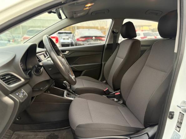 Hyundai Solaris II с пробегом 2017 года, цена 1 240 000 рублей, 114000 км, седан, Автокод Объявления