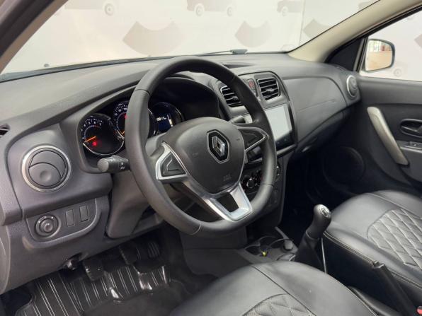 Renault Logan II Рестайлинг с пробегом 2019 года, цена 915 000 рублей, 149787 км, седан, Автокод Объявления