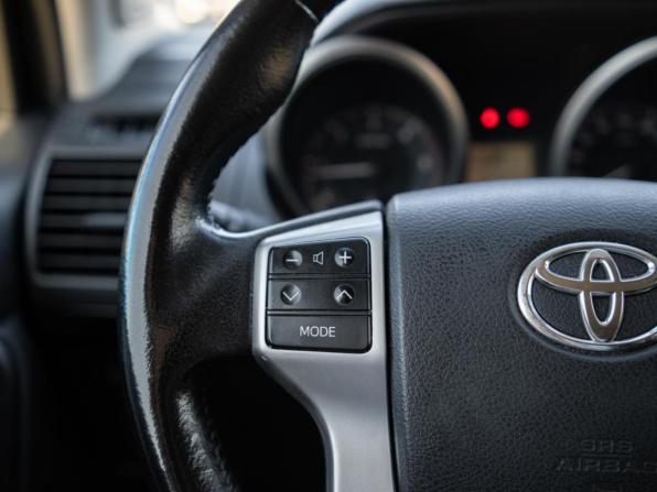 Toyota Land Cruiser Prado 150 Series Рестайлинг 1 с пробегом 2013 года, цена 3 299 000 рублей, 170412 км, внедорожник, Автокод Объявления