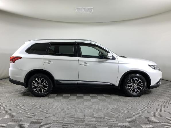 Mitsubishi Outlander III Рестайлинг 2 с пробегом 2018 года, цена 1 698 000 рублей, 155705 км, внедорожник, Автокод Объявления