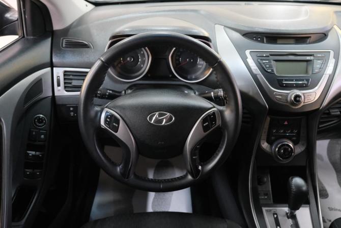 Hyundai Elantra V (MD) с пробегом 2012 года, цена 919 000 рублей, 260000 км, седан, Автокод Объявления