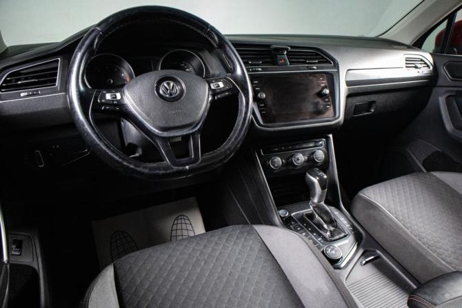 Volkswagen Tiguan II с пробегом 2017 года, цена 2 399 000 рублей, 243000 км, внедорожник, Автокод Объявления