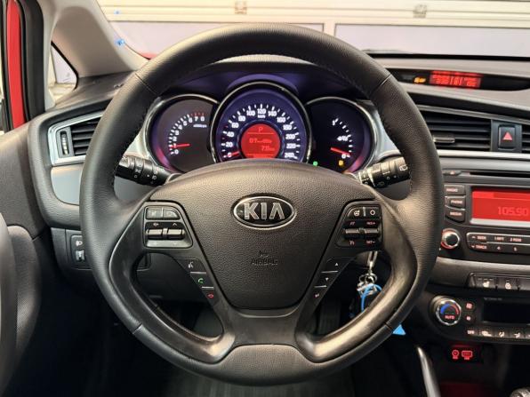 Kia Ceed II с пробегом 2015 года, цена 1 450 000 рублей, 73371 км, хэтчбек, Автокод Объявления