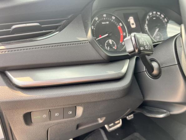 Skoda Octavia IV (A8) с пробегом 2021 года, цена 2 380 000 рублей, 54300 км, лифтбек, Автокод Объявления