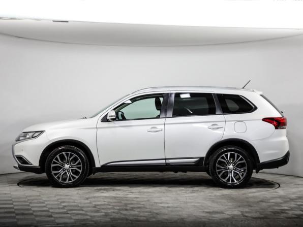 Mitsubishi Outlander III Рестайлинг 2 с пробегом 2015 года, цена 1 849 000 рублей, 142797 км, внедорожник, Автокод Объявления