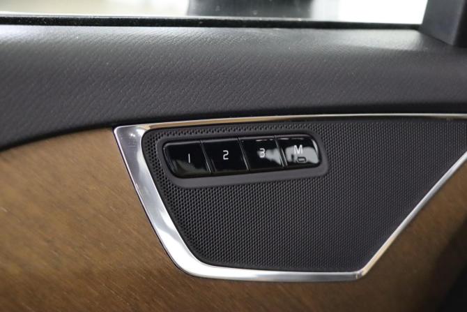 Volvo XC90 II с пробегом 2017 года, цена 3 999 990 рублей, 140642 км, внедорожник, Автокод Объявления