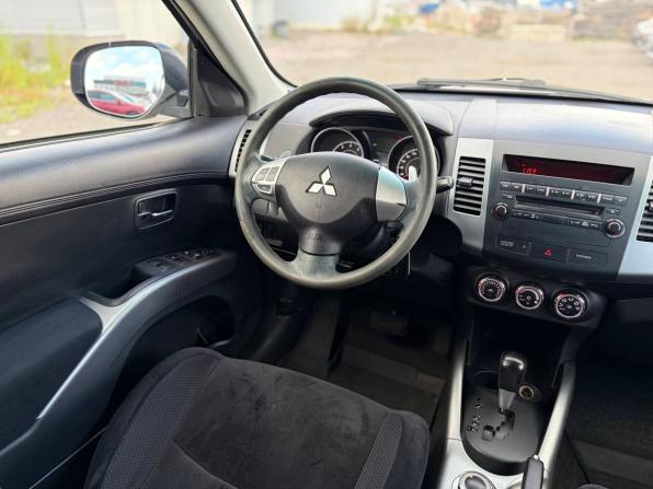 Mitsubishi Outlander II Рестайлинг с пробегом 2011 года, цена 795 000 рублей, 294000 км, внедорожник, Автокод Объявления