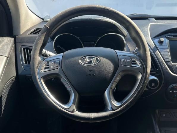 Hyundai ix35 I Рестайлинг с пробегом 2014 года, цена 1 295 000 рублей, 268886 км, внедорожник, Автокод Объявления