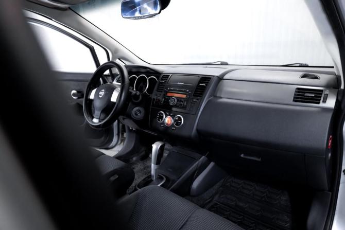 Nissan Tiida I Рестайлинг с пробегом 2011 года, цена 689 000 рублей, 309710 км, хэтчбек, Автокод Объявления