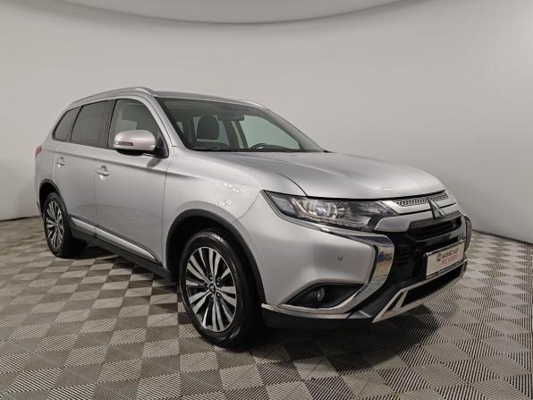 Mitsubishi Outlander III Рестайлинг 3 с пробегом 2019 года, цена 2 189 000 рублей, 67706 км, внедорожник, Автокод Объявления