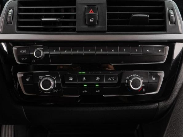 BMW 3 серии VI (F3x) Рестайлинг с пробегом 2018 года, цена 2 249 000 рублей, 176311 км, седан, Автокод Объявления